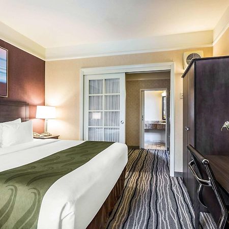 Ramada Suites By Wyndham San Diego Kültér fotó