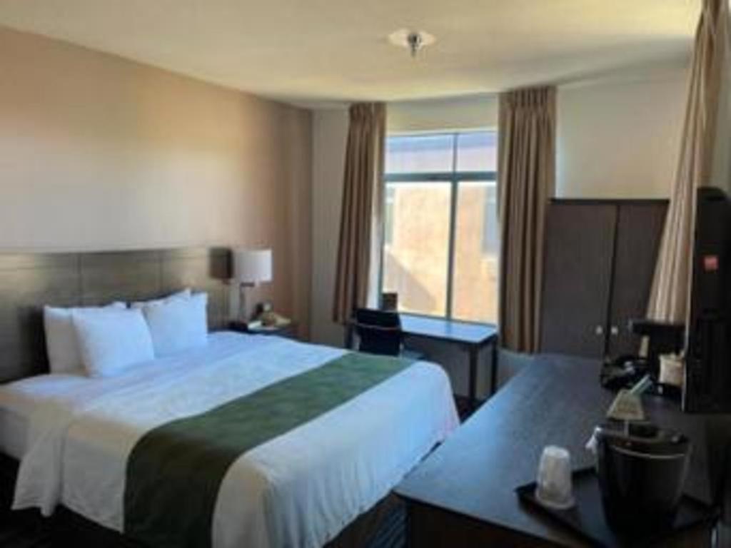 Ramada Suites By Wyndham San Diego Kültér fotó