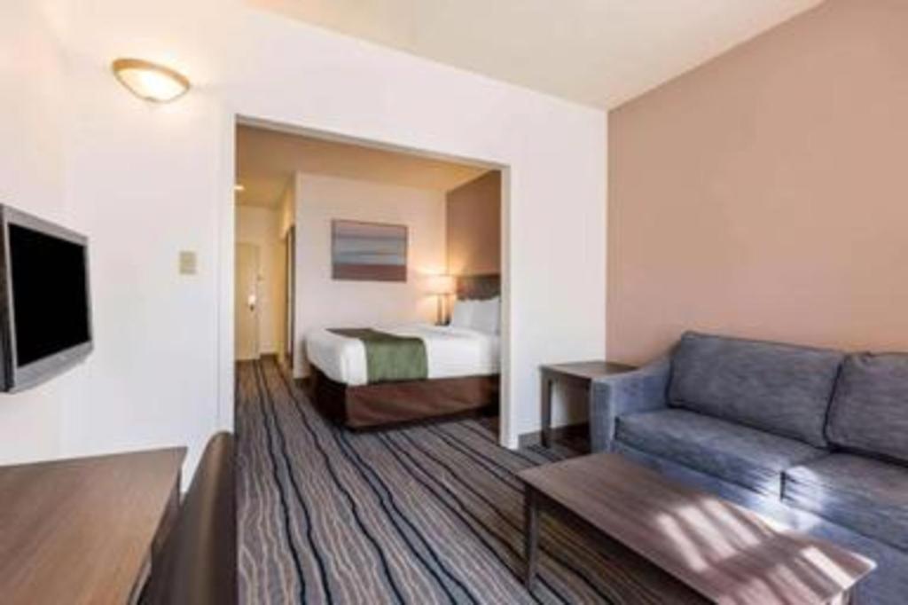 Ramada Suites By Wyndham San Diego Kültér fotó